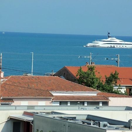 Appartement Vue Mer Acces Plage アンティーブ エクステリア 写真
