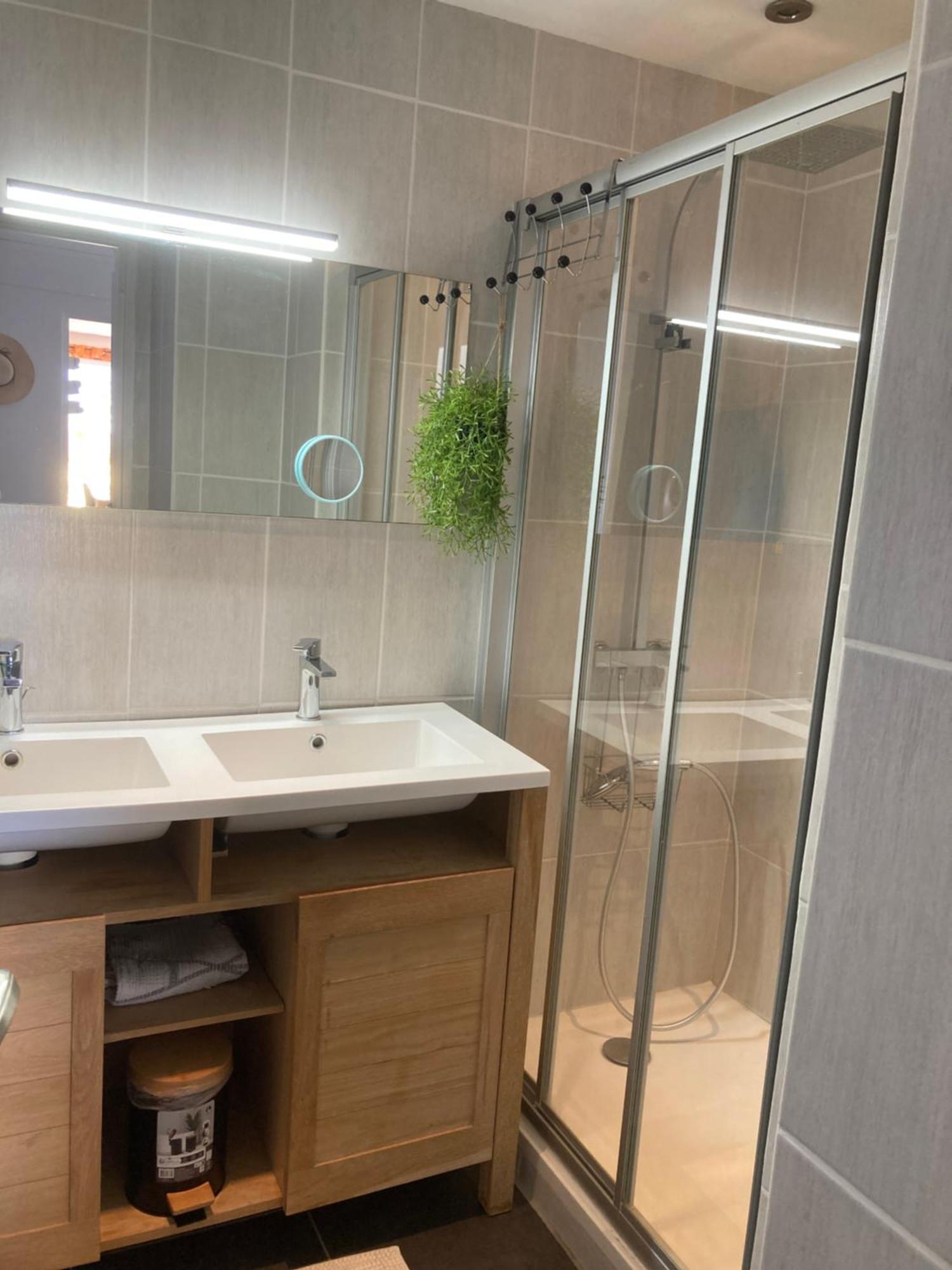 Appartement Vue Mer Acces Plage アンティーブ エクステリア 写真
