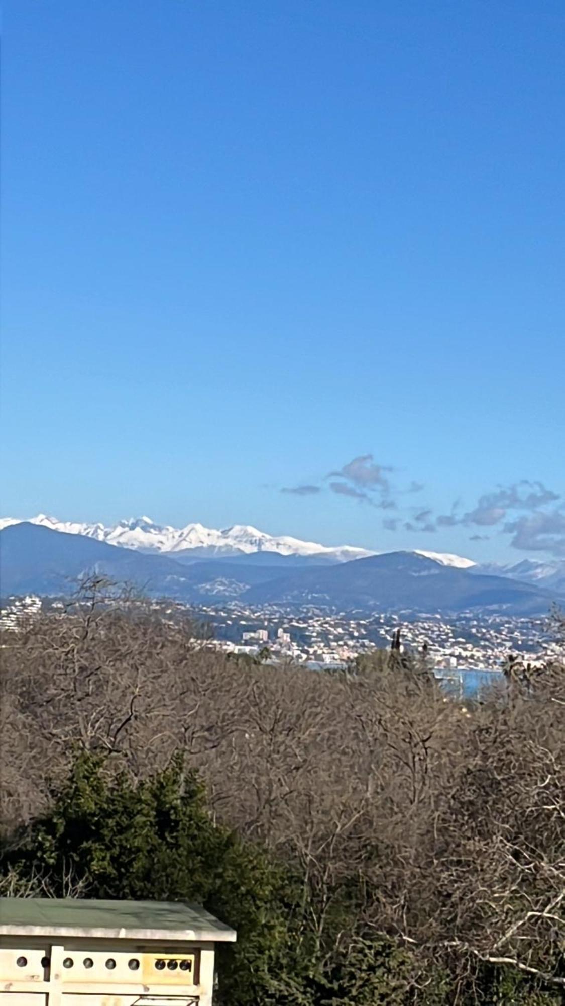 Appartement Vue Mer Acces Plage アンティーブ エクステリア 写真